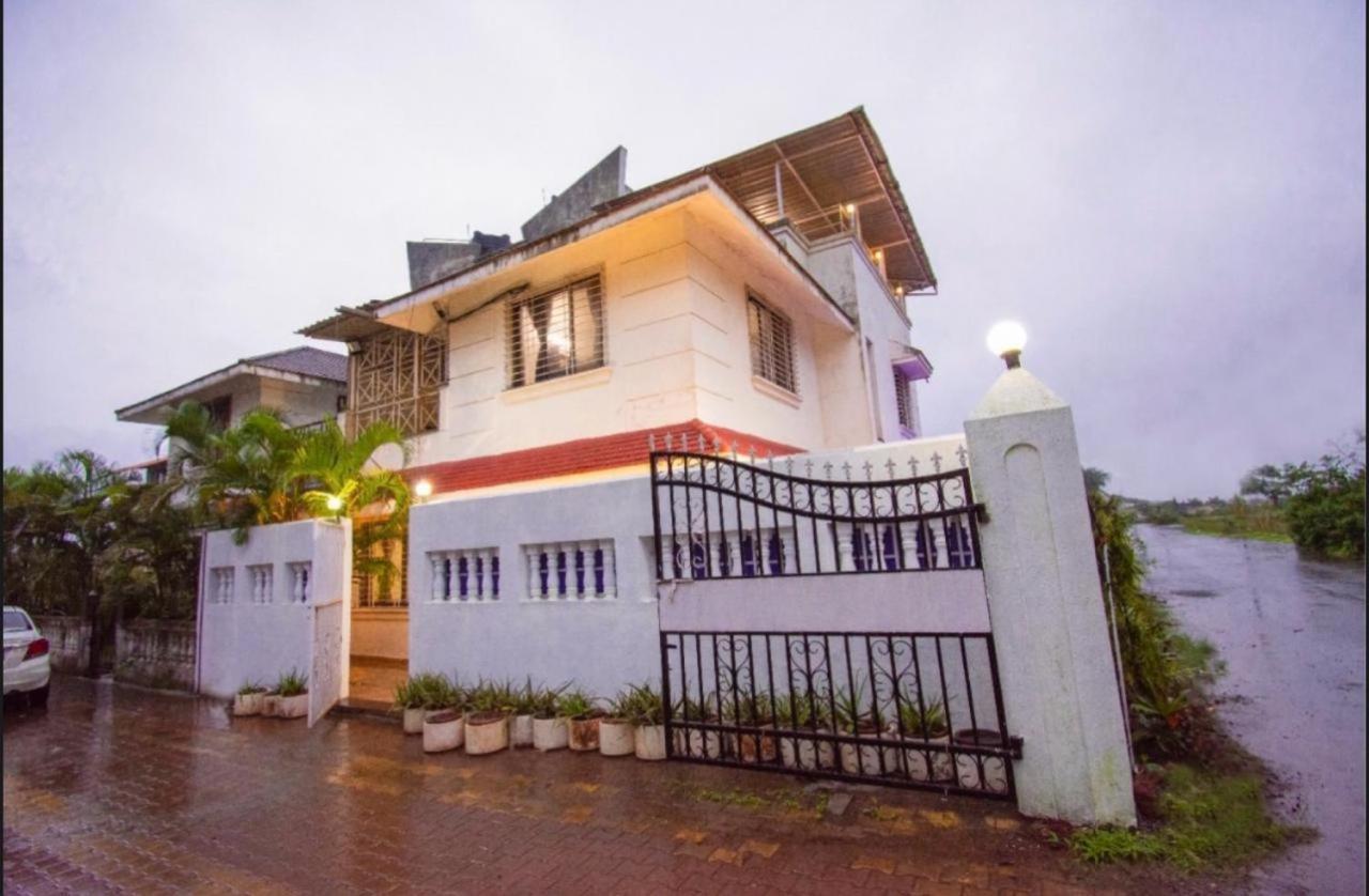 Laughtale Villa 4Bhk Swimming Pool Lonavala Kültér fotó